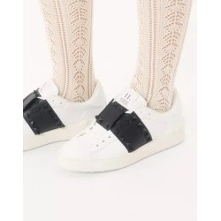 Baskets basses en cuir clous