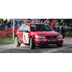 voiture de rallye saxo VTS